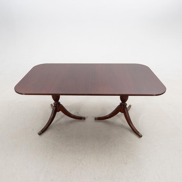 Dining table, English, Regency style, 20th century.