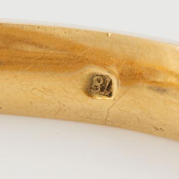 Bangle, 18K gold with enamel.