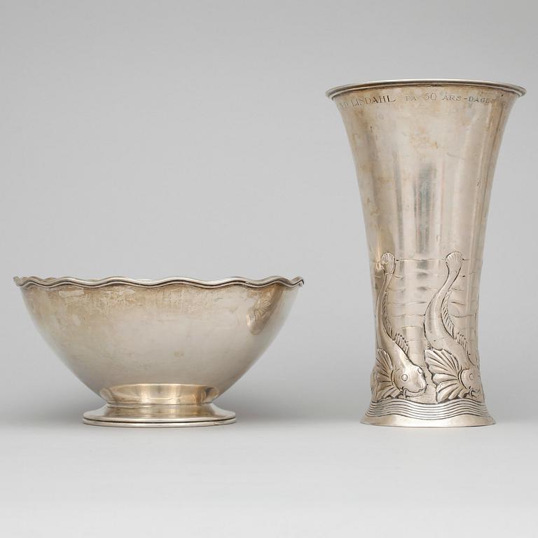 PARTI SILVER, 6 delar, bland annat CG Hallberg, samtliga från 1900-talets första hälft. Totalvikt ca 800 gram.