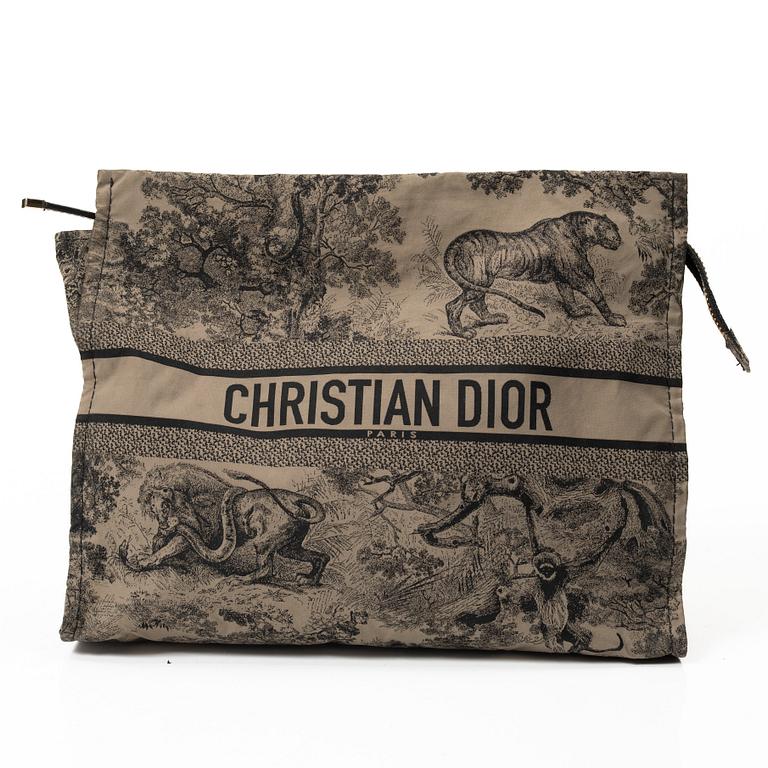 Christian Dior, travel pouch.