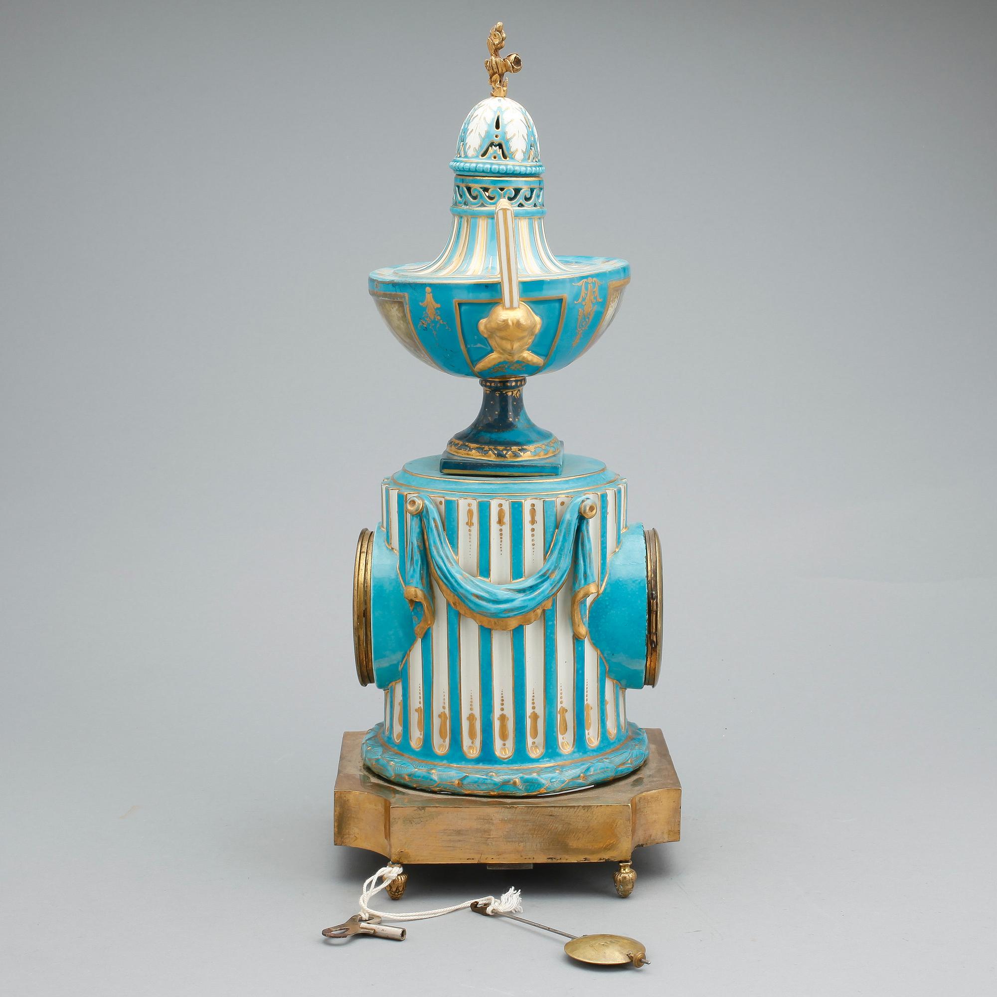 BORDSUR, porslin och mässing, Sevres-liknande märke, 1800-tal.