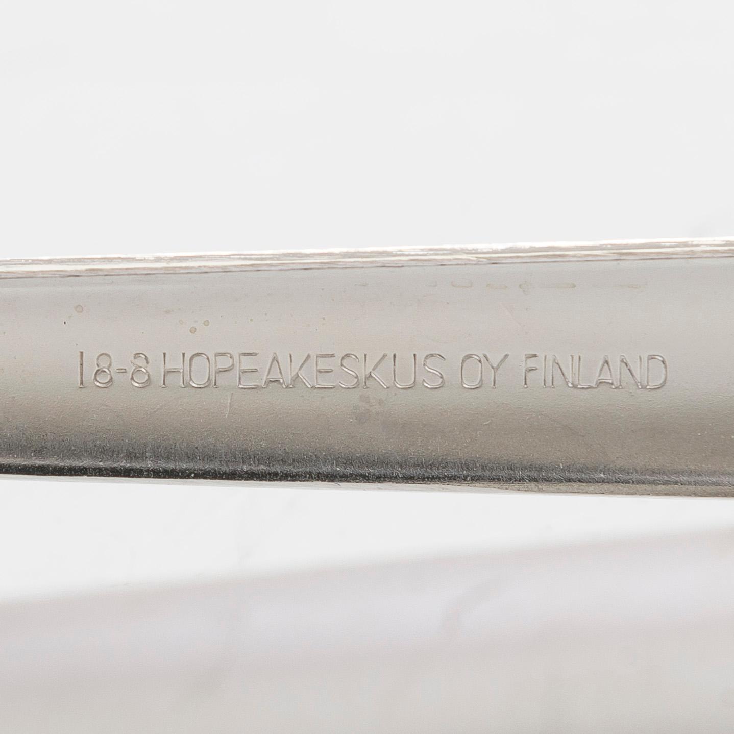 Tapio Wirkkala, jääpala-astia sekä juomalaseja, 17 kpl, "Gaissa", Iittala 1900-luvun loppu.