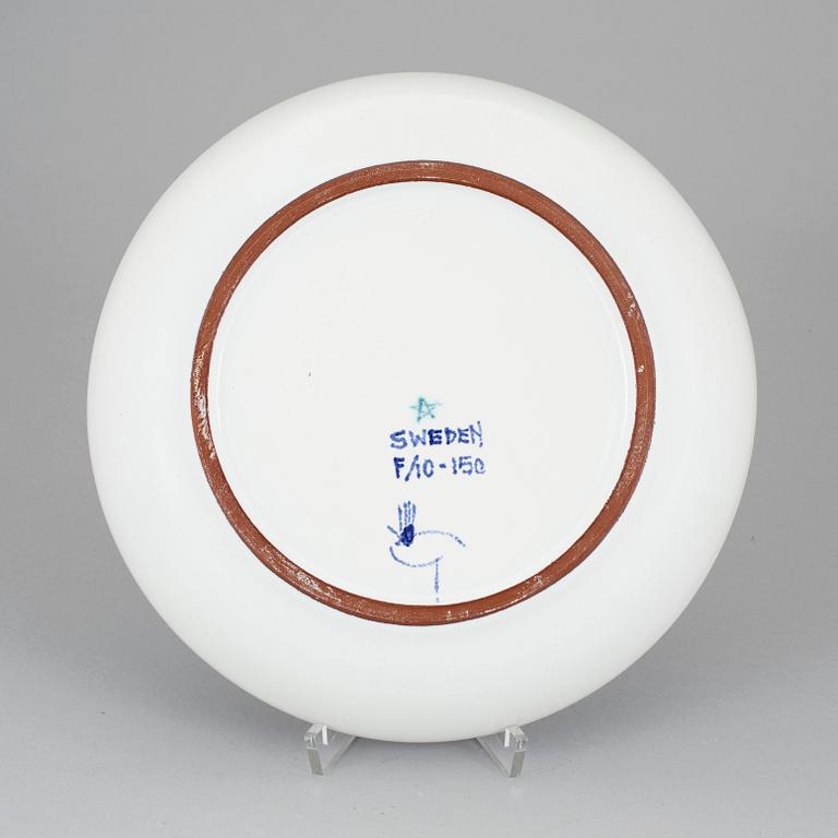 STIG LINDBERG, a faience dish, Gustavsberg studio 1950´s.