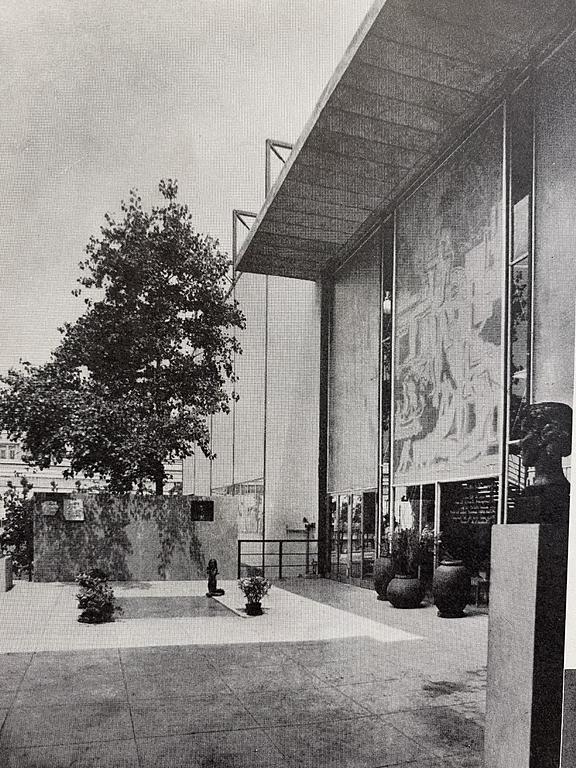 Gunnar Nylund, a large stoneware garden urn, Rörstrand, Sweden 1936.