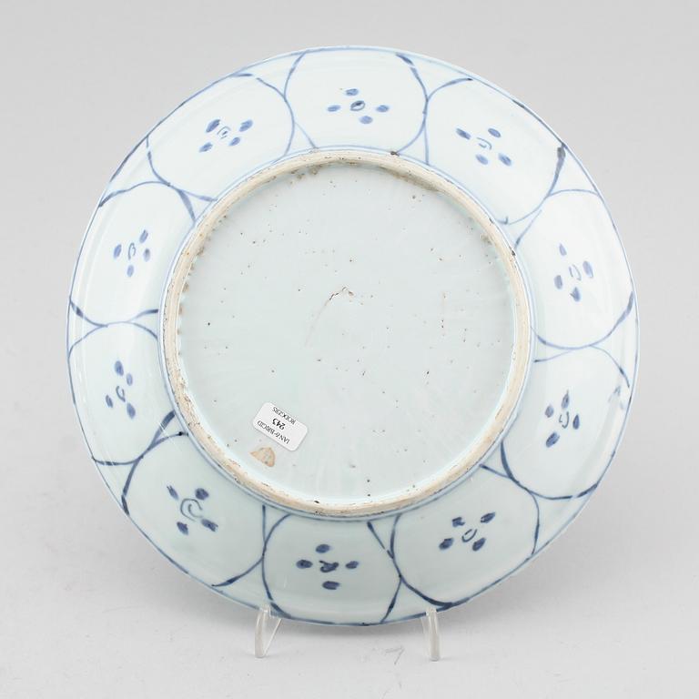 SKÅLFAT, porslin, Kina, 1600-talets första hälft.
