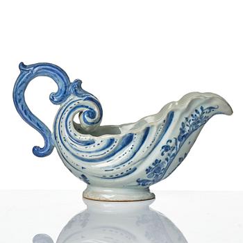 A Dutch faience saucer, 18th century.