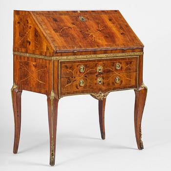 A Gustavian late 18th century secretaire attributed to Jonas Hultsten (master in Stockholm 1773-1794).