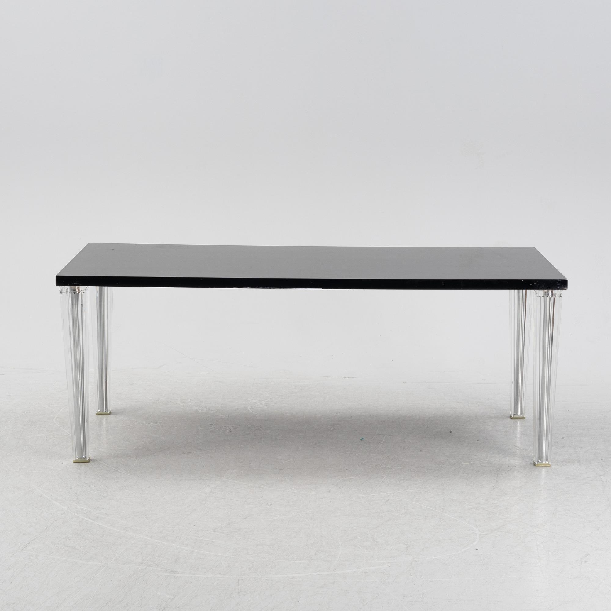 Philippe Starck, bord, "Top Top", Kartell, Italien.