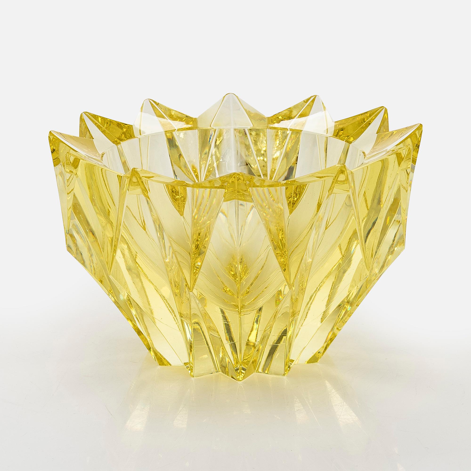 Aimo Okkolin, a 'Water lily' crystal bowl, signed Aimo Okkolin Riihimäen Lasi Oy.