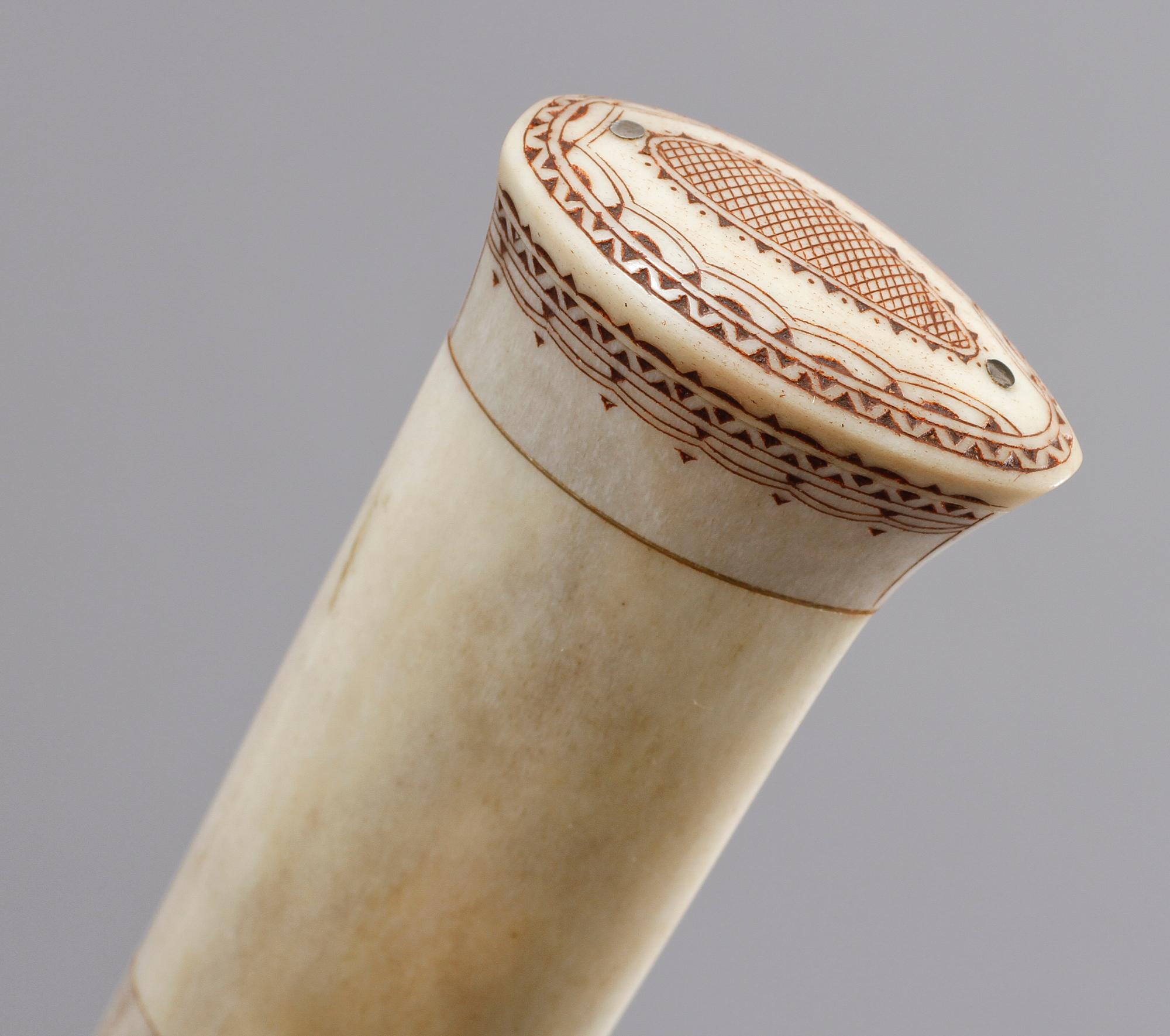 KNIVAR, 2 st, monogramsignerade MA? respektive R, 1900-tal.