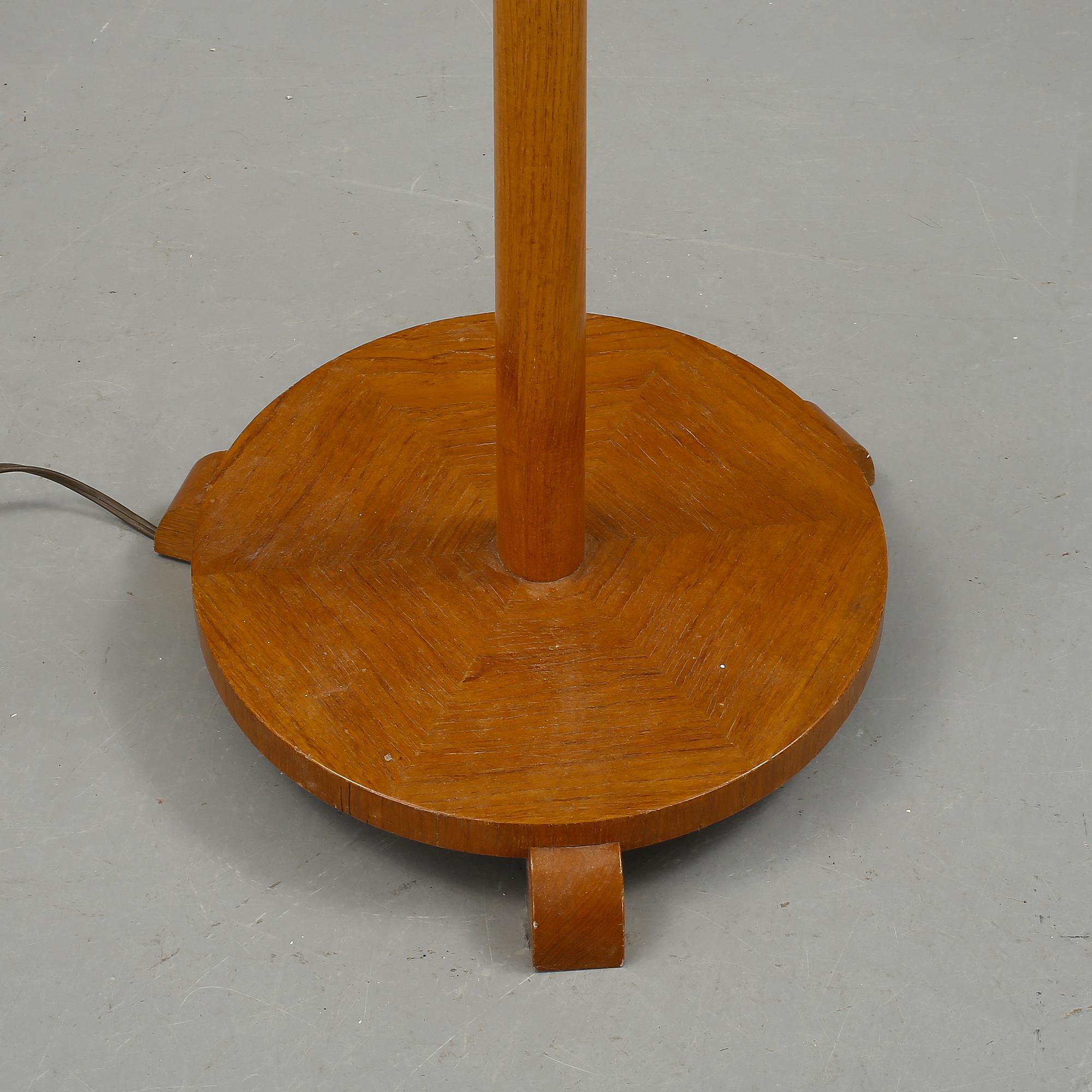 GOLVLAMPA, 1940-50-tal.