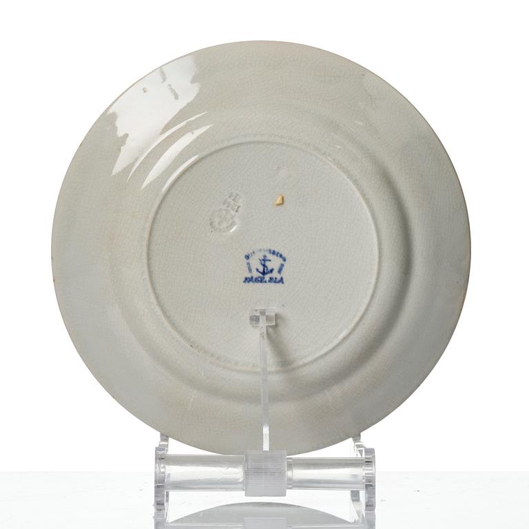 Wilhelm Kåge, mattallrikar samt fat, 16 delar, flintgods och porslin, "Fågel Blå", Gustavsberg, i produktion 1932-33.