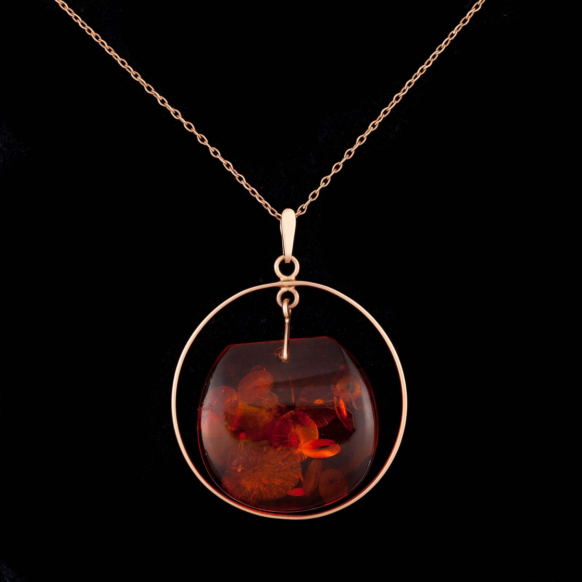 HÄNGE, 14K guld, bärnsten. Sovjetiska stämplar. Vikt ca 15,0 g.