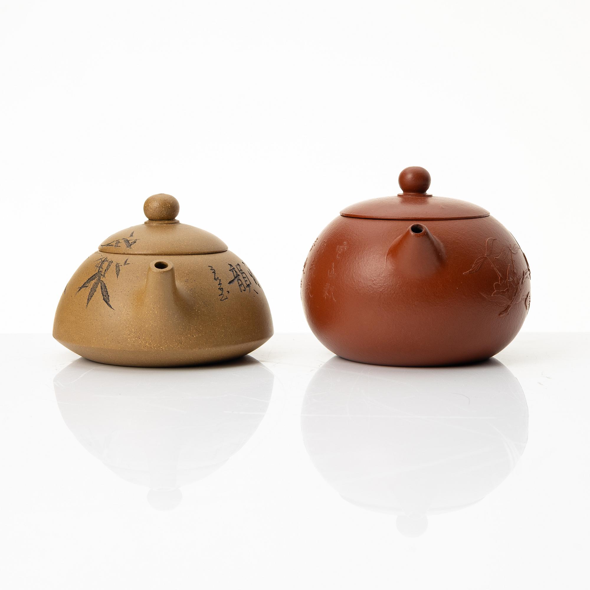 Two Chinese yixing teapots, 1990s and contemporary.