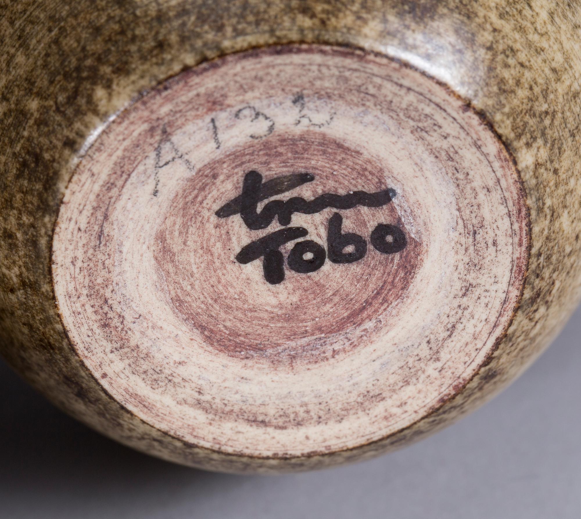 VASER, stengods, 2 st. Eric & Ingrid Triller, Tobo, 1900-talets andra hälft.