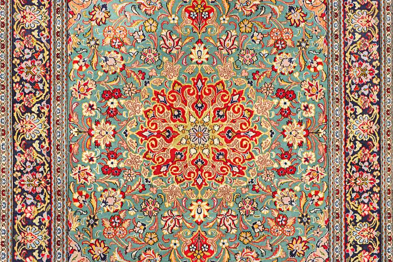 Matta. Kirman, ca 244 x 159 cm.