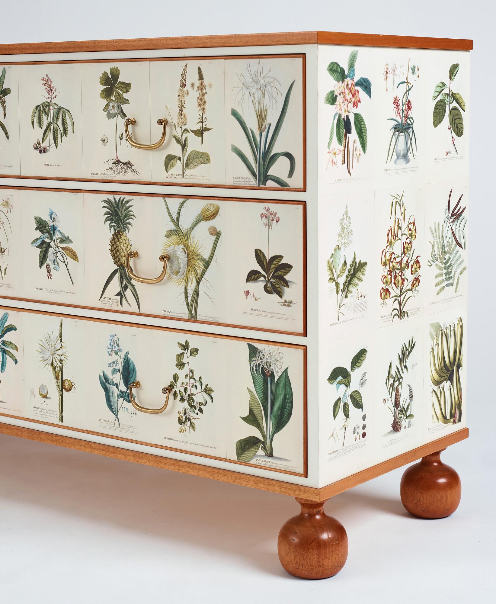 Josef Frank, "Florabyrå Linné", jubileumsutgåva, Firma Svenskt Tenn 2007, limiterad upplaga av modell 1050.