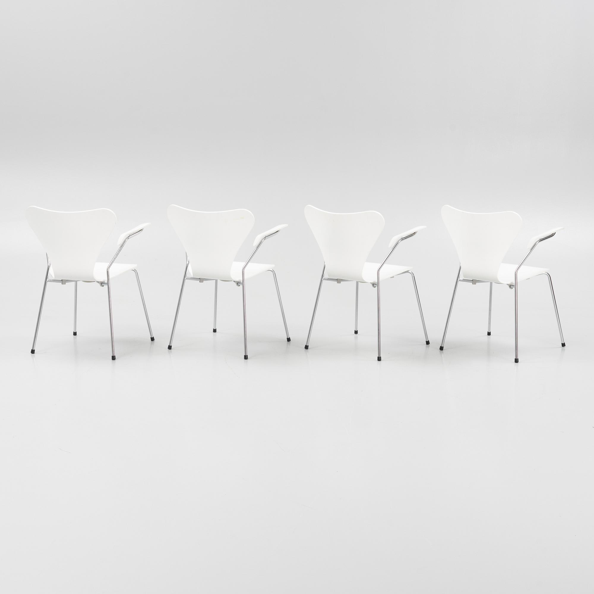 Arne Jacobsen, karmstolar, 4 st, "Sjuan", Fritz Hansen, Danmark, 2002.