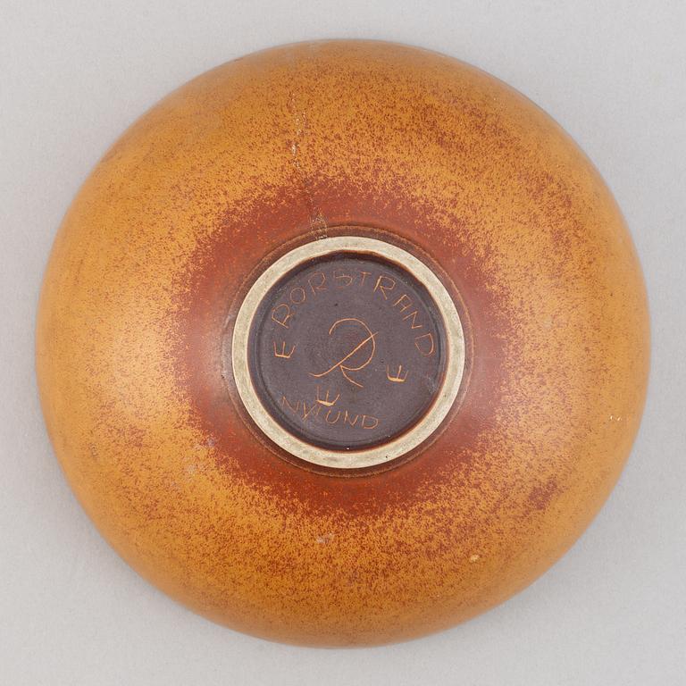 Gunnar Nylund, a set of two stoneware jugs, a bowl and a vase, Rörstrand, 1940's.