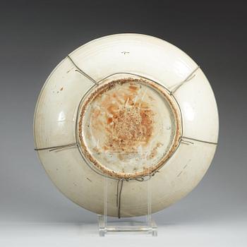 A large blue and white charger, Ming dynasty, Wanli (1572-1620). Swatow.