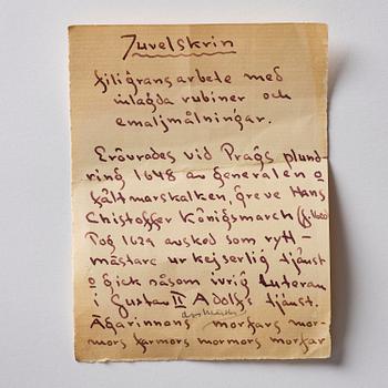 Skrin, delvis förgyllt silver, målad emaljmedaljong samt ädelstenar, filigranarbete, Nordeuropa, sent 1600-tal.