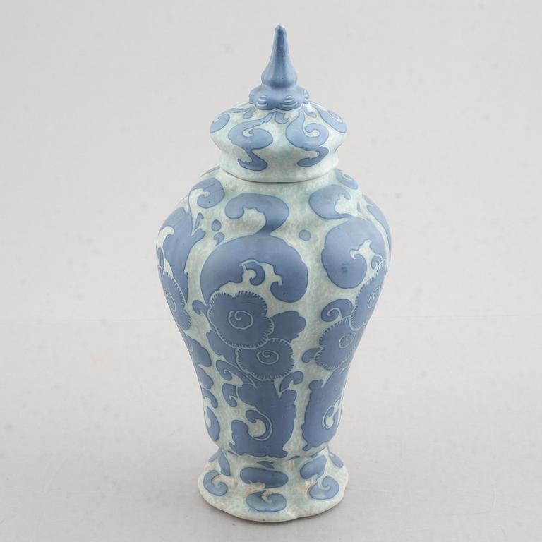 Josef Ekberg, a 'Sgrafitto' creamware urn with cover, Gustavsberg 1918.