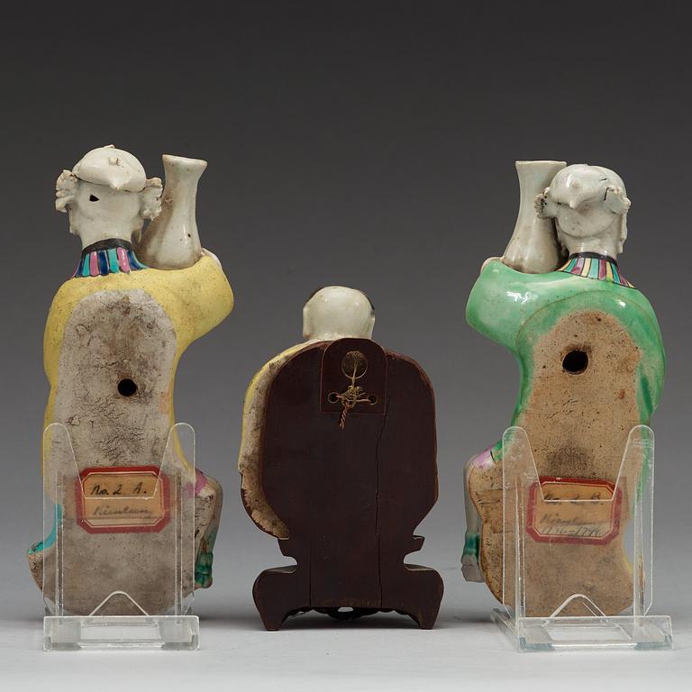 FIGURINER, tre stycken, porslin. Qingdynastin, 1800-tal.