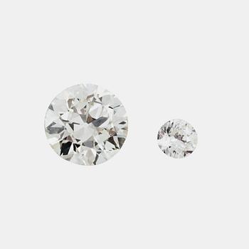 1295B. Two loose old-cut diamonds, 1.56 cts circa J/VVS, and 0.18 cts.