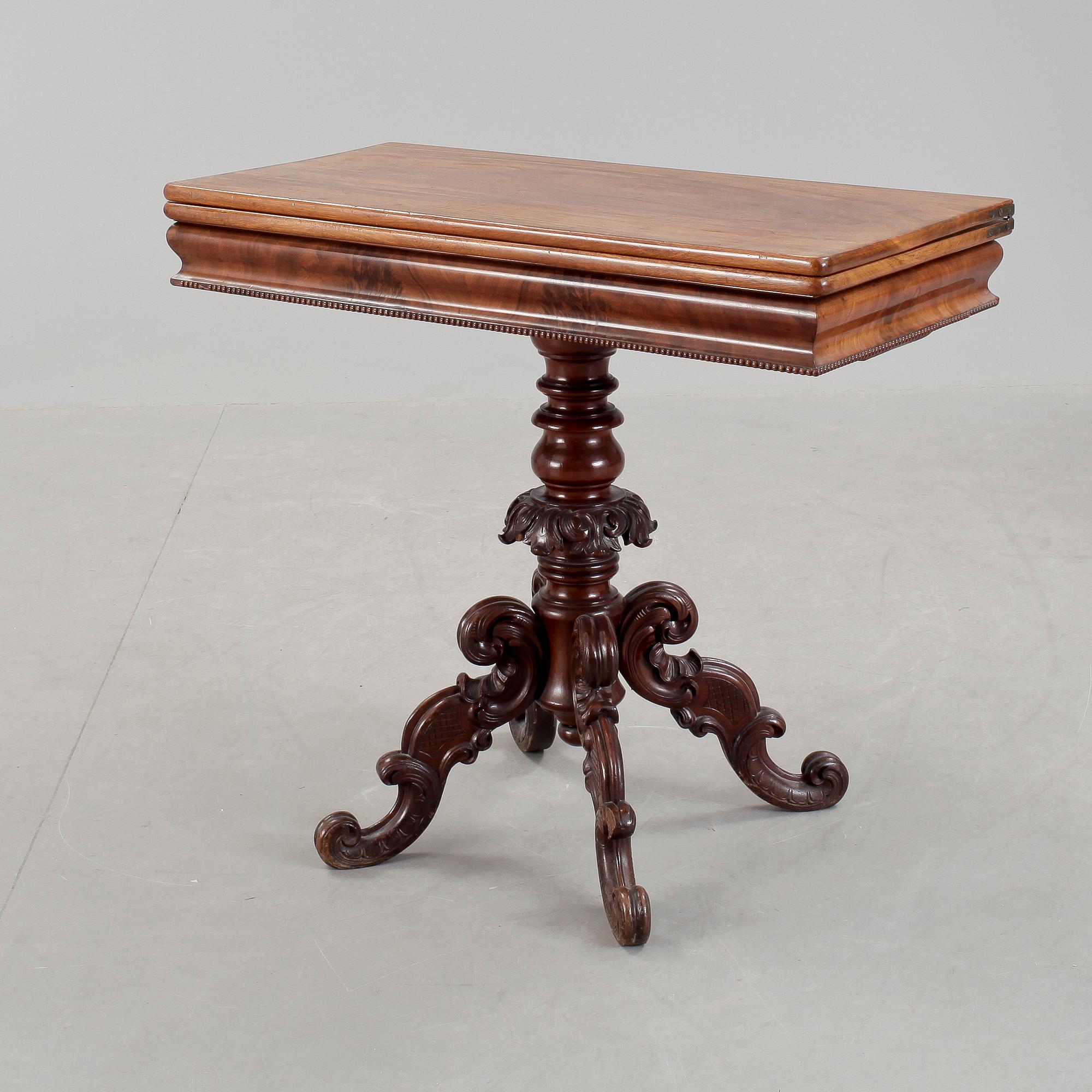 SPELBORD, nyrokoko, 1800-talets andra hälft.