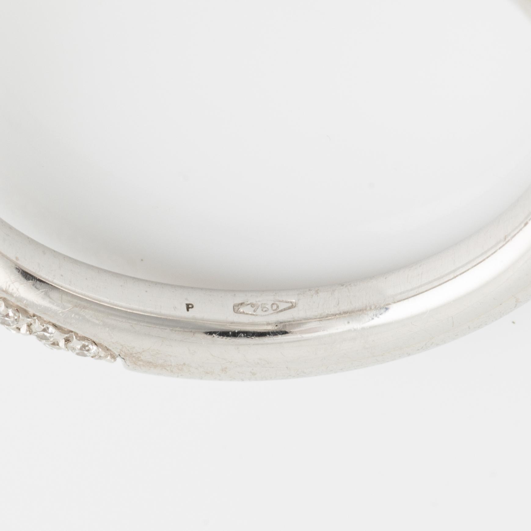 Oval cut diamond ring, ca 0,47 ct.
