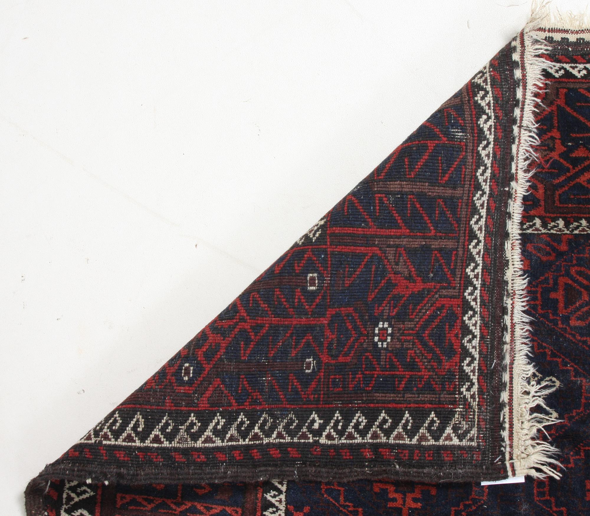 MATTA, orientalisk. 180 x 100.