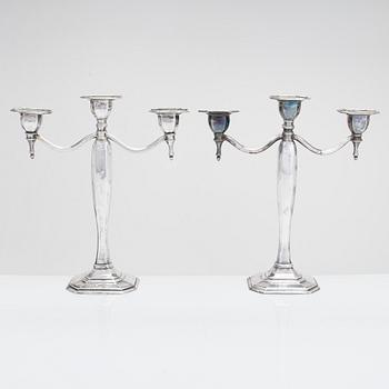 Kandelabrar, ett par, silver, Suzuyo, Japan, Meiji  (1868-1912).