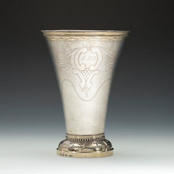 BÄGARE, silver. Erik Ernander Uppsala 1799. Höjd 21,5 cm. Vikt 460 g.