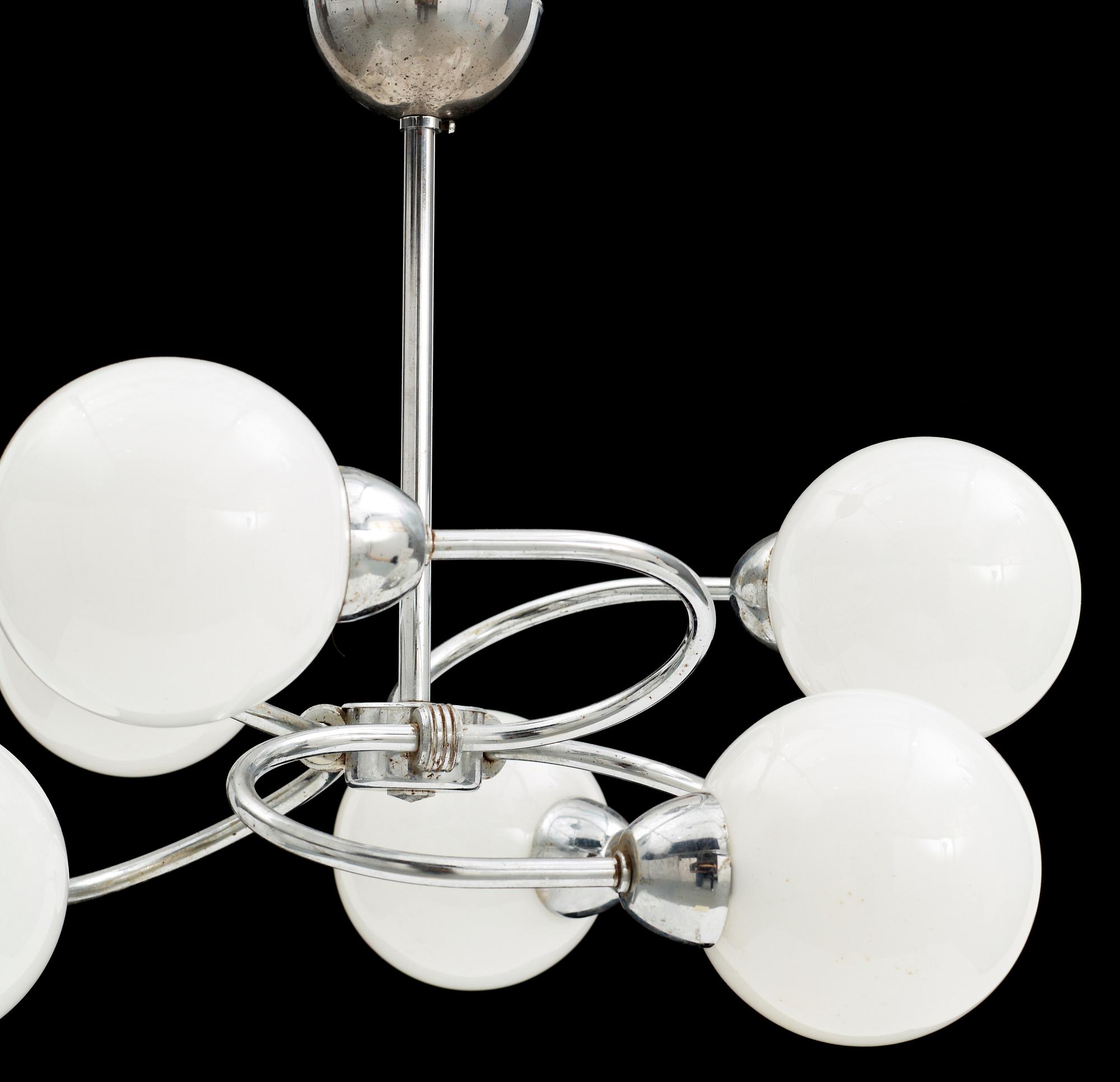 TAKLAMPA, funkis, 1900-talets första hälft. H 50.