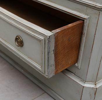 KLÄDSKÅP, tidigt 1900-tal.