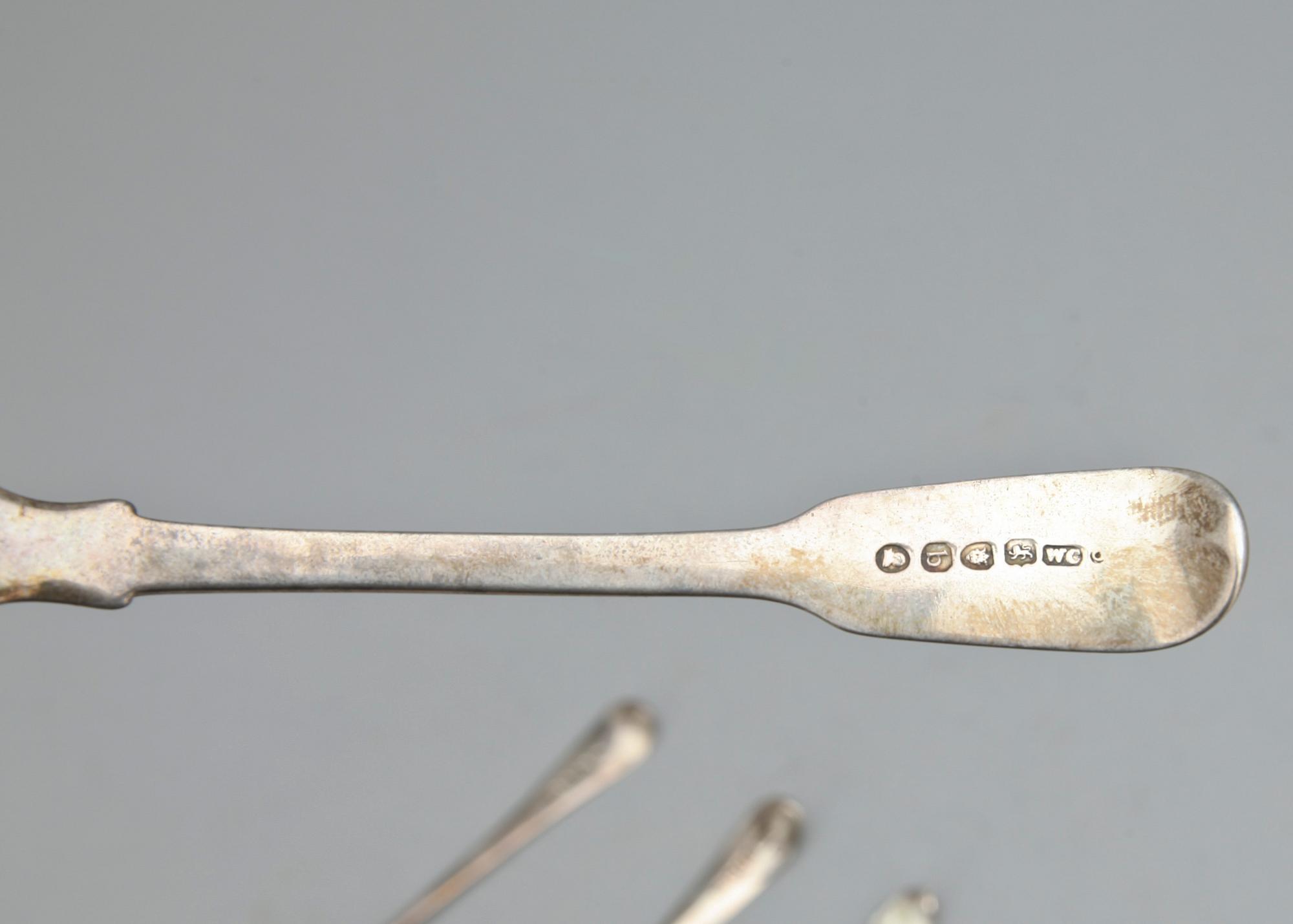 SKEDAR, 4 st samt SOCKERSKED, silver, bl a London 1803,  England 1800-talets början. Totalvikt ca 183 gram.