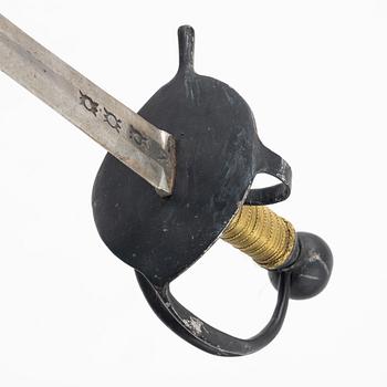 Värja, svensk, samtida kopia av m/1685.