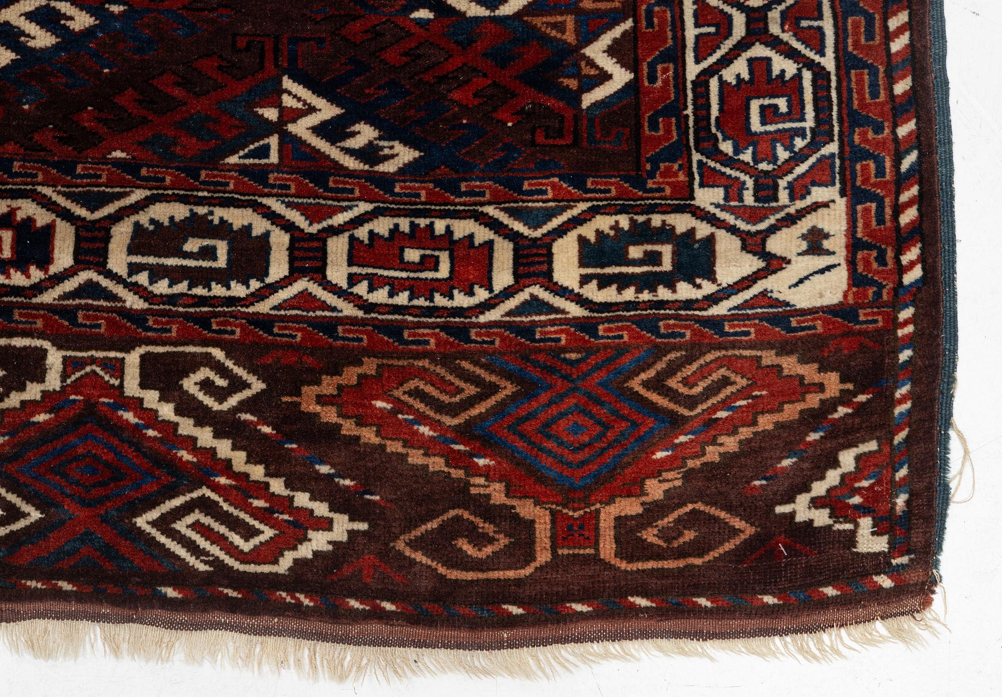 Carpet, Yomoud, antique, approx. 325 x 186 cm.