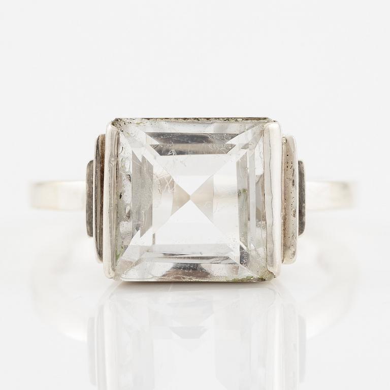Wiwen Nilsson, ring, silver med trappslipad bergkristall, Lund 1943.