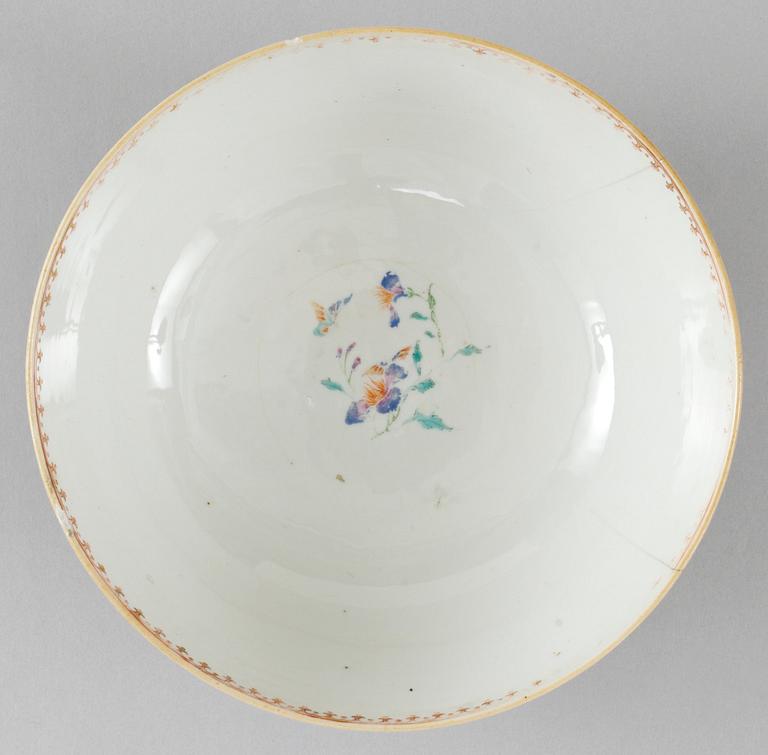 A famille rose 'erotic' bowl, Qing dynasty, Qianlong (1736-95).