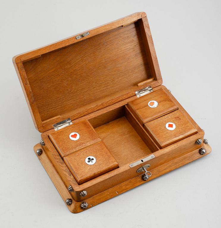 SKRIN, för spelmarker samt kortlek, 1900-talets första hälft.