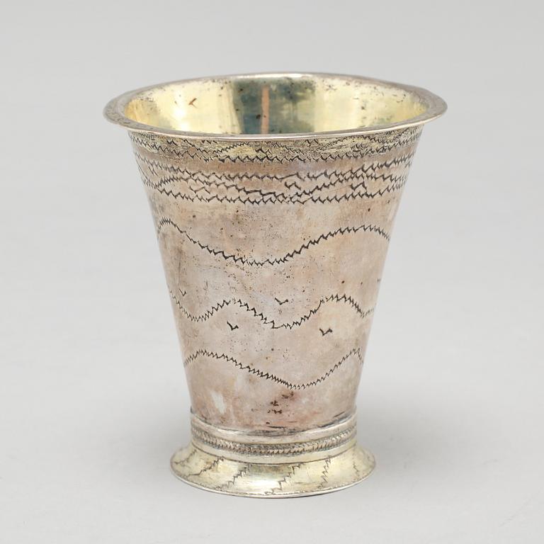 Two silver beakers by  Petter Sundelius, Visby (1785-1813) and Conrad Heitmüller, Nyköping, (1735-1779).