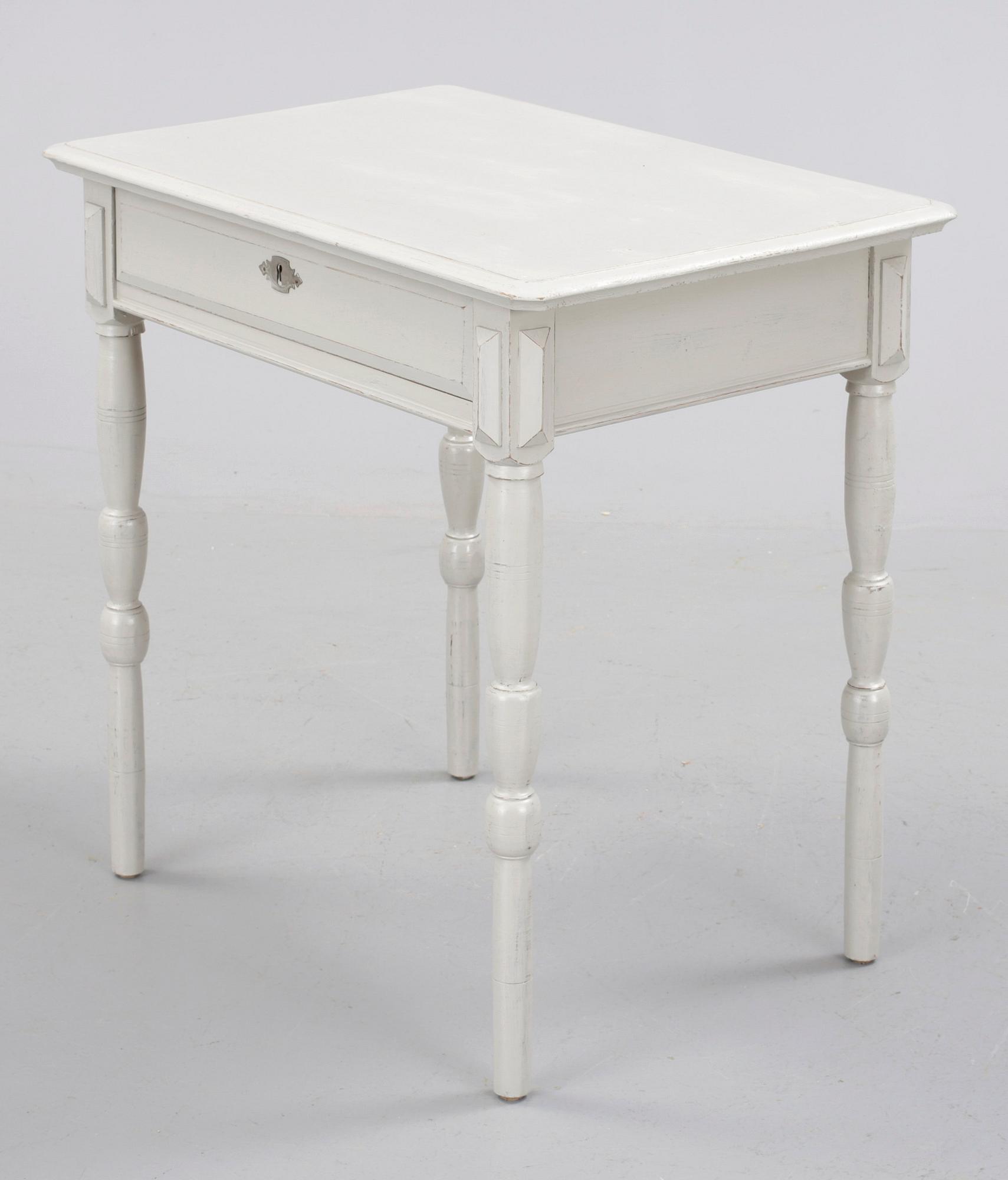 BORD, nyrenässans, omkring 1900.