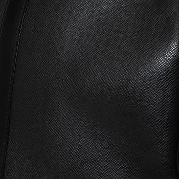 Louis Vuitton, weekendväska, "Taiga Kendall PM".