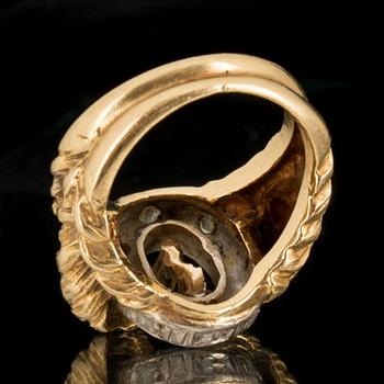 RING, 18 k guld med rosenstenar. Vikt ca 7 gram.