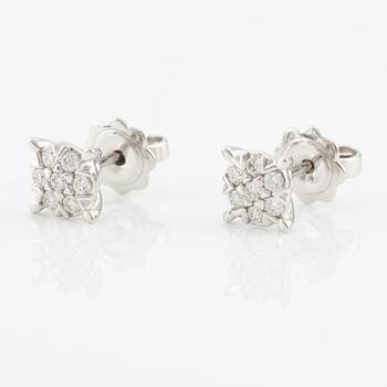 Earrings with brilliant-cut diamonds.