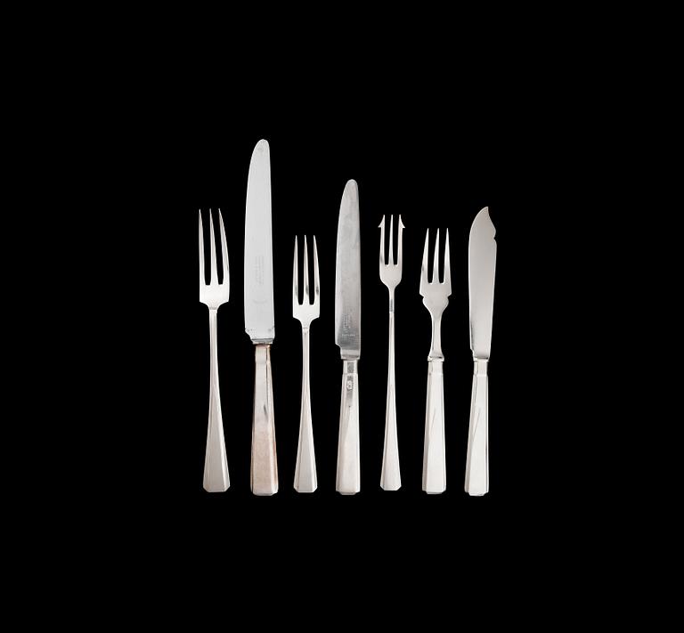 BESTICKUPPSÄTTNING, 94 DELAR. sterlingsilver, Amerika 1960-70-tal. Total silvervikt, utan knivar, 3494 g.