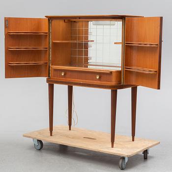 BARSKÅP, Förenade Möbelfabrikerna, Linköping. 1900-talets mitt.