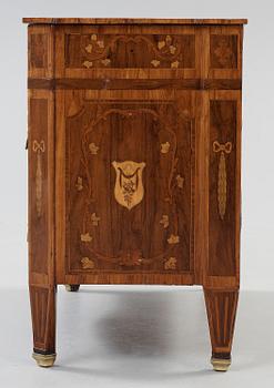 BYRÅ. Tillskriven Jonas Hultsten (mästare i Stockholm 1773-1794). Gustaviansk, 1700-talets slut.