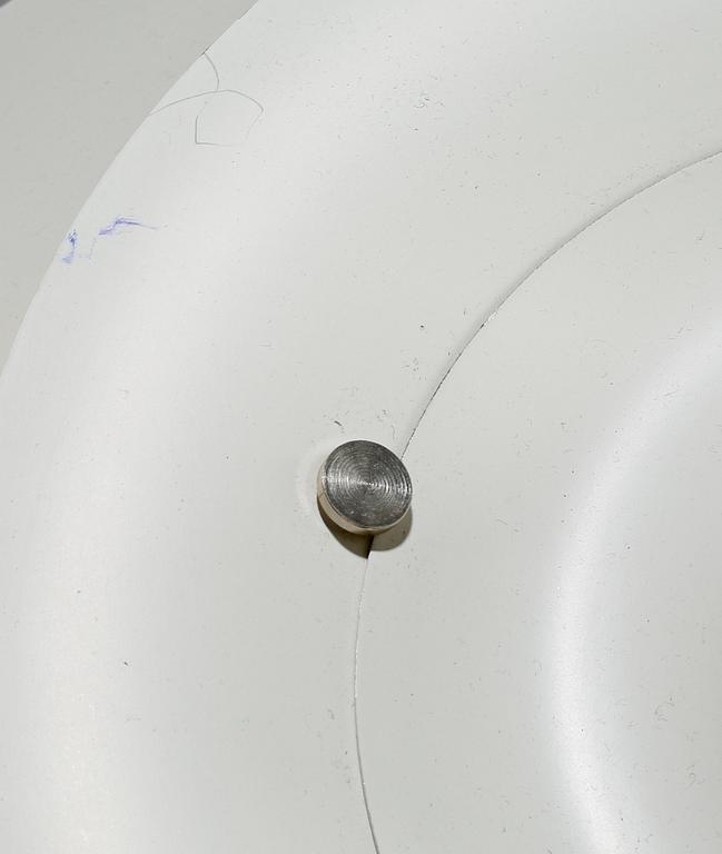 TAKLAMPA, "PH 5", Poul Henningsen för Louis Poulsen, Danmark. Höjd ca 28 cm.